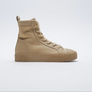 NWT. Zara White High Top Sneakers. Size 39